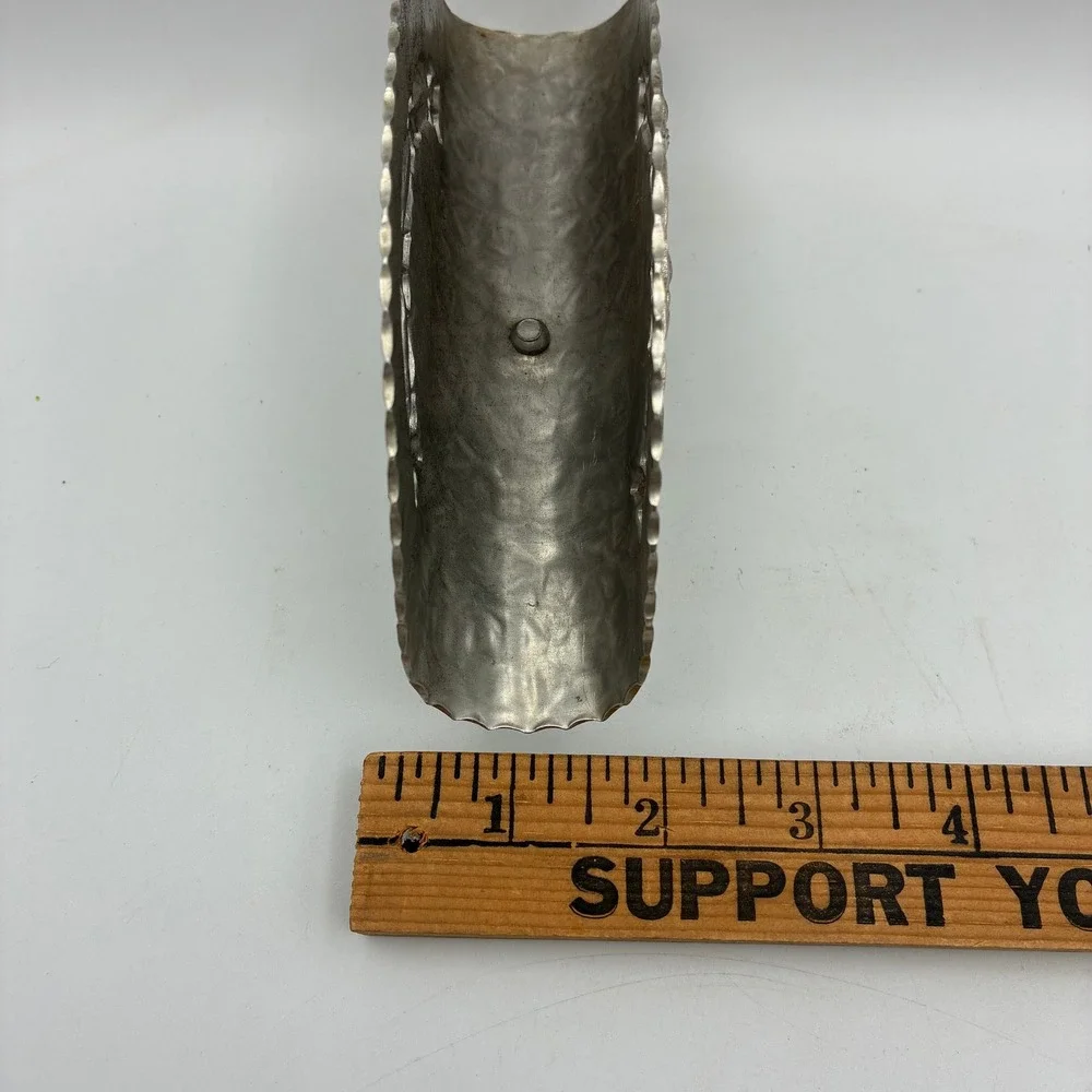Vintage Hammered Aluminum Napkin Holder Floral Relief Scalloped Edge Silver Tone